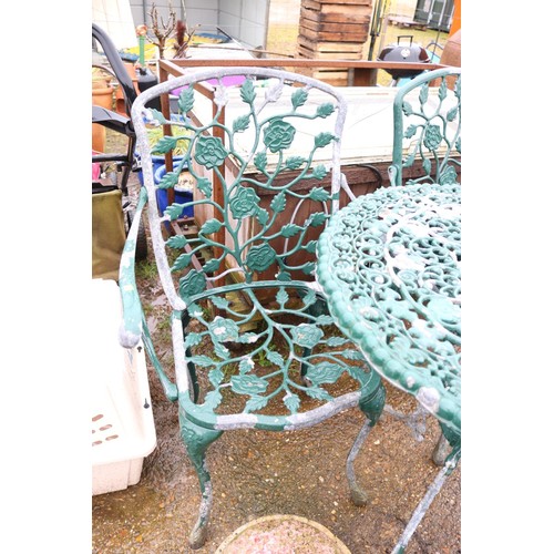 49 - Garden table & 2 chairs