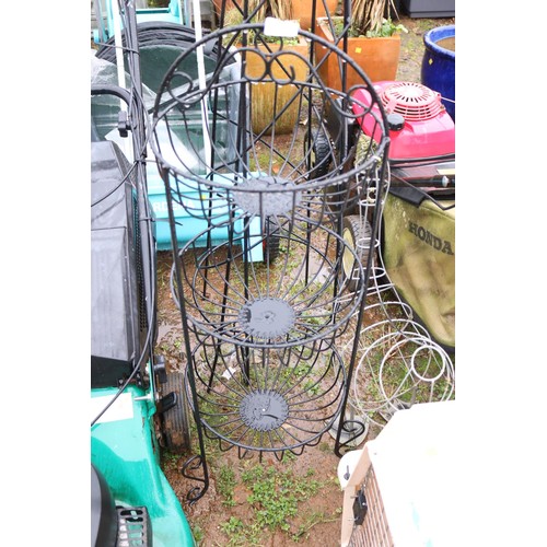 54 - Metal obelisk & metal 3 tier basket planter & topiary frame