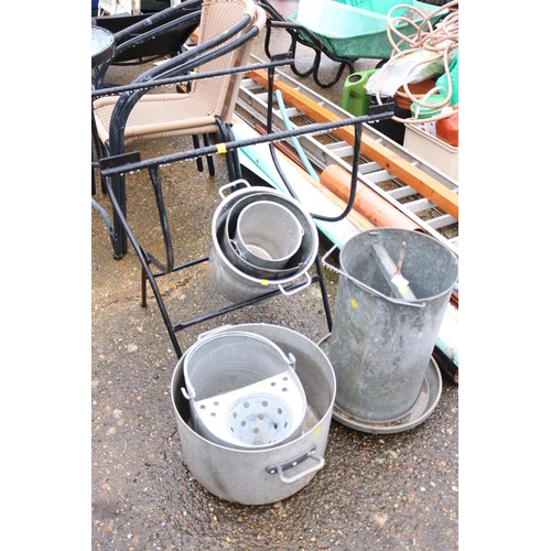 64 - Galvanised feeders, pan, etc