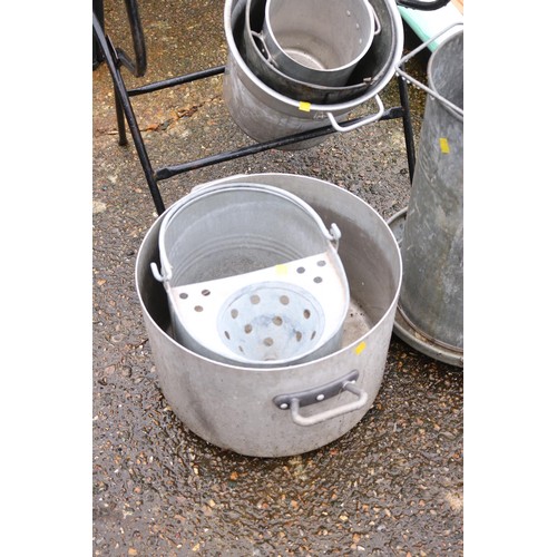 64 - Galvanised feeders, pan, etc