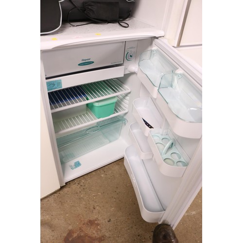 94 - Hotpoint iced diamond fridge - warranted until 12 noon Tuesday following the above sale