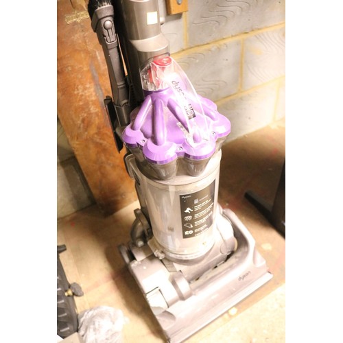 127 - Dyson  DC 33 Hoover - FAILED electrical test