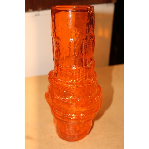 494 - Geoffrey baxter whitefriars tangerine orange hooped vase