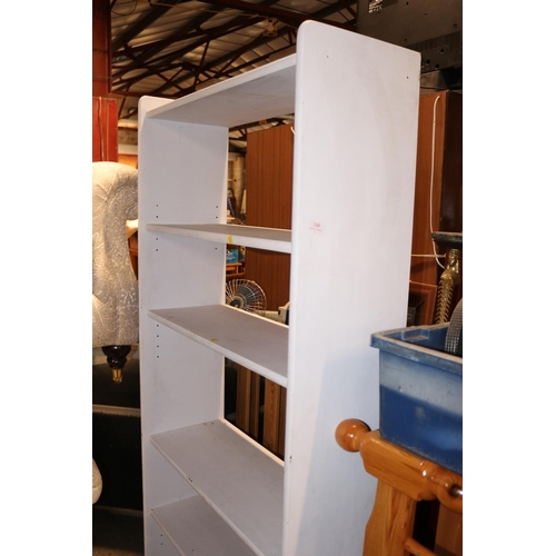 662 - Large white Bookcase