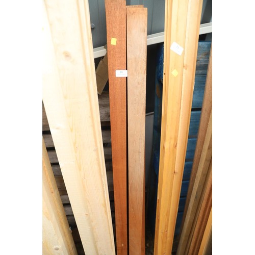 10 - 4x 2.5 x 2.5 wooden posts