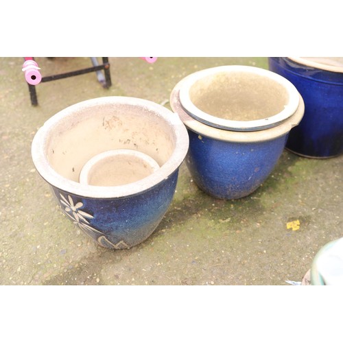 35 - 6 blue pots