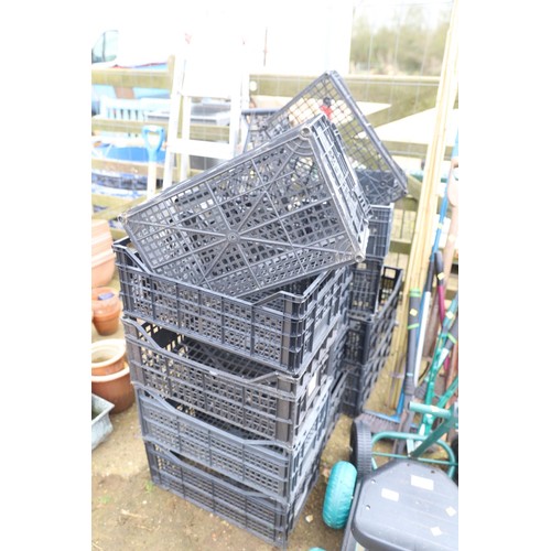 50 - Qty of black stacking crates