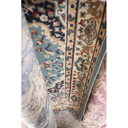 109 - Cream patterned rug