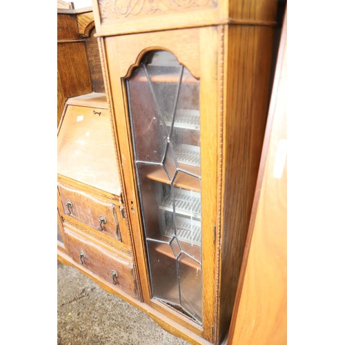 119 - Wooden display cabinet bureau with drawers (lockable) with keys
