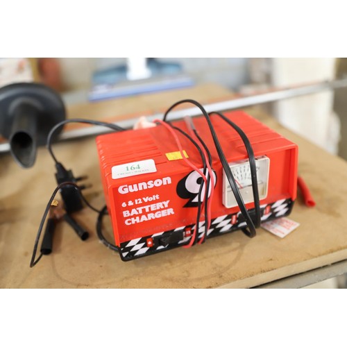 164 - Gunson 9v battery charger - warranted until 12 noon Tuesday following the above sale