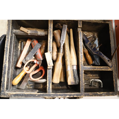 183 - Wooden box & carpenters tools, cantilever box & assorted tools