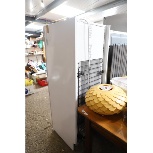 200 - Bosch Classixx fridge freezer - warranted until 12 noon Tuesday following the above sale