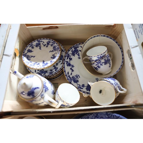 318 - 6 trays of various china