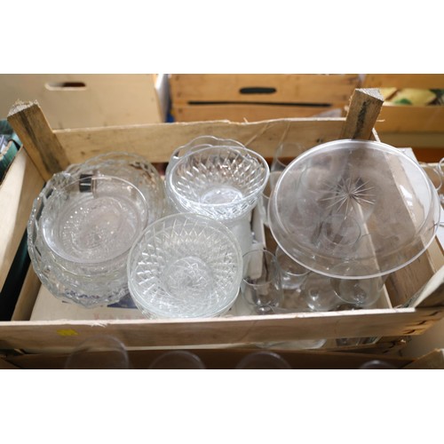 320 - 4 trays of glassware