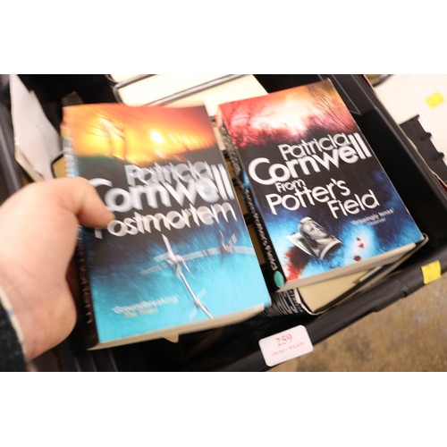 301 - Collection of Patricia Cornwell novels