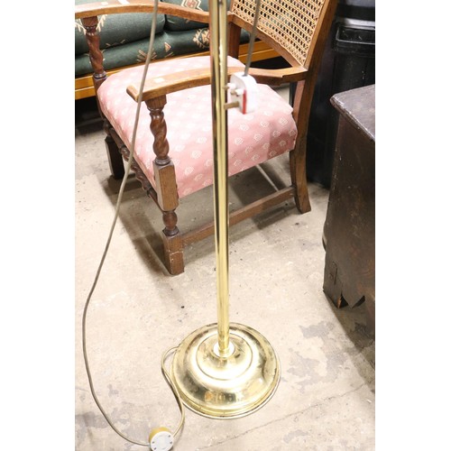 572 - Brass standing lamp - warranted until 12 noon Tuesday following the above sale