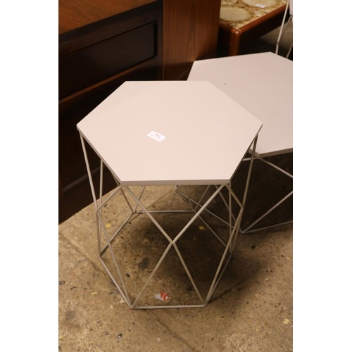 610 - 3 metal coffee side tables