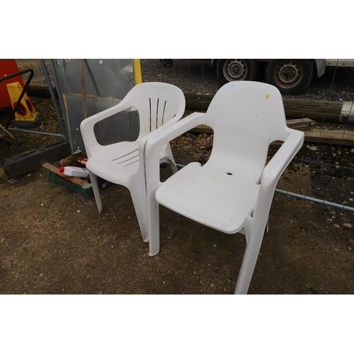 16 - 2 garden chairs etc