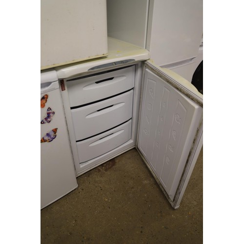 128 - Hotpoint freezer - warranted until 12 noon Tuesday following the above sale