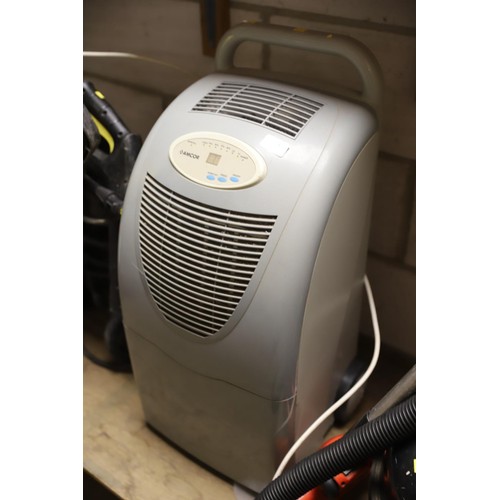 165 - Amcor dehumidifier - warranted until 12 noon Tuesday following the above sale