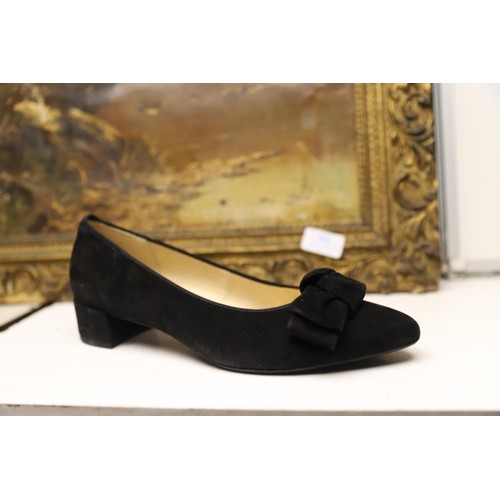 212 - Gabor size 6 Karry black shoes