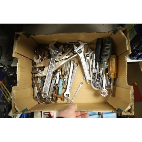 259 - Wrenches, grips, spanners, sockets