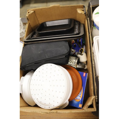 283 - 6 boxes of kitchen ware