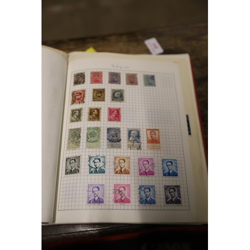 403 - Stamps - collection in 3 albums