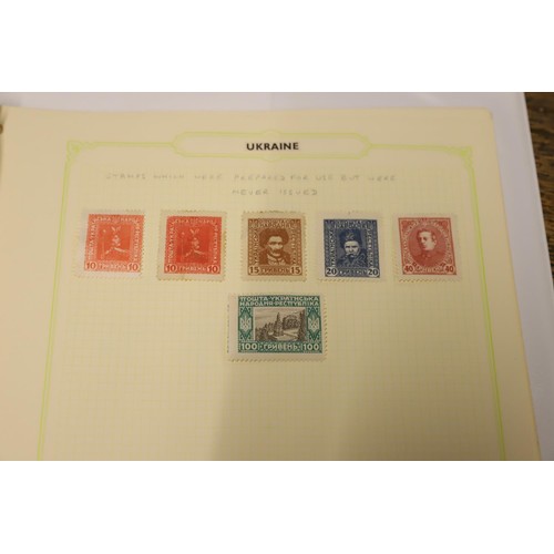 403 - Stamps - collection in 3 albums