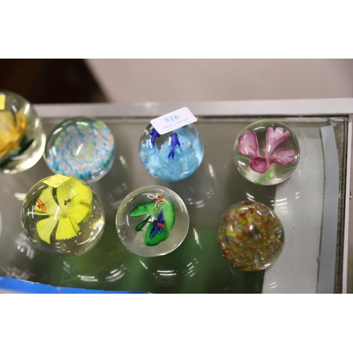 516 - Various glass paperweights