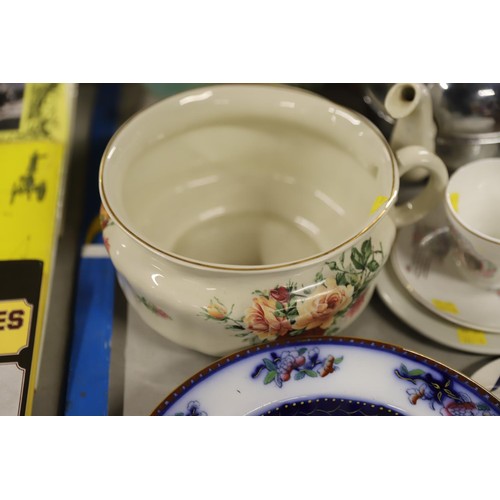 532 - Vintage pottery - Mason, Wedgwood, etc