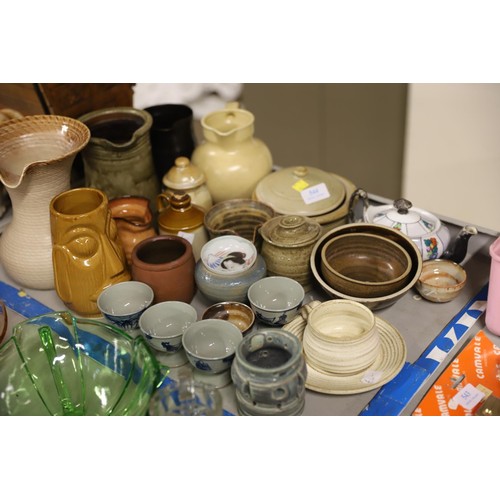 544 - Collection of pottery ware