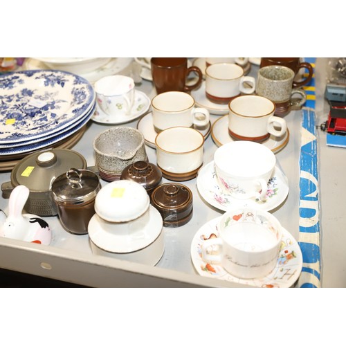 549 - Qty Wedgwood, Maons, Denby china/collectables, incl fortune telling cup & saucer, various plates, bo... 