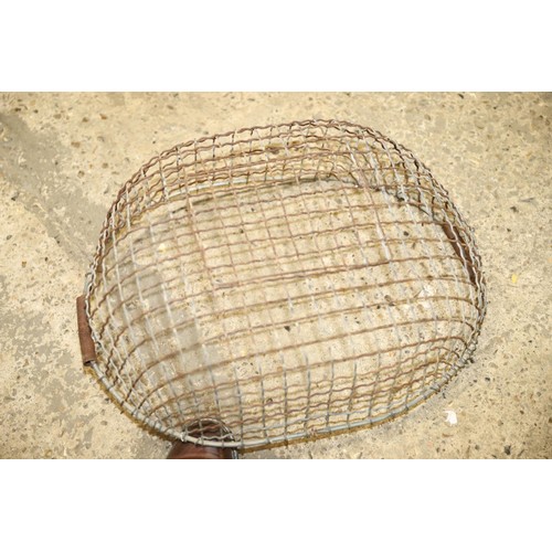 550 - Vintage wire basket, platters