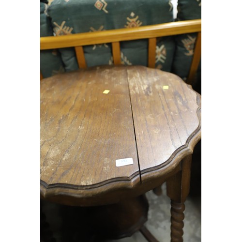 591 - Barley twist leg table