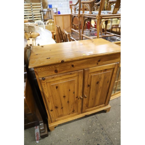 597 - Pine dresser a/f