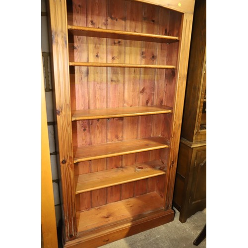 623 - Tall pine bookcase