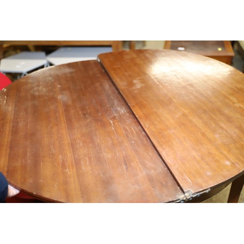 636 - Mahogany tea table