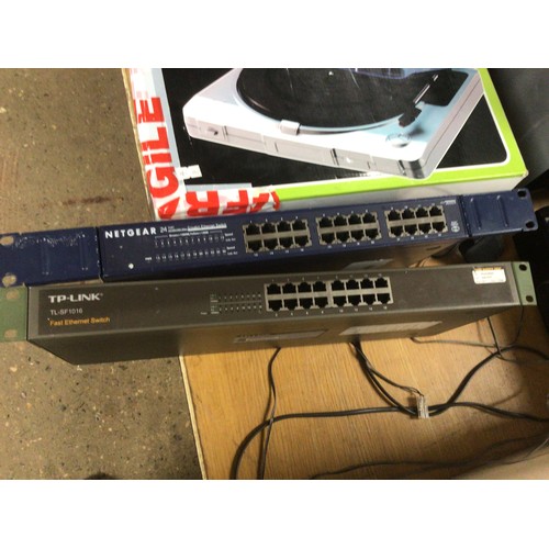 112 - netgear ethernet switch & tp link switch