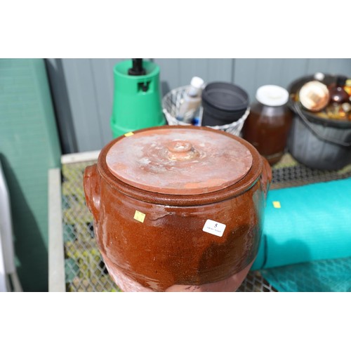 5 - Terracotta pot with lid a/f (cracked)