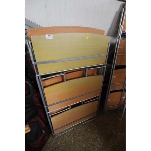 123 - 4 foldable shelving units/storage racks