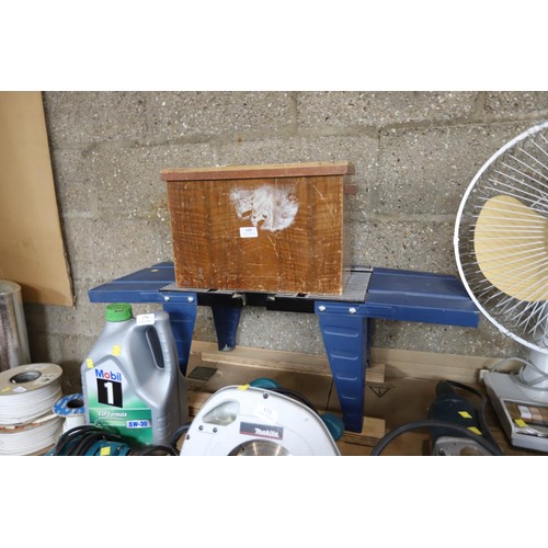 169 - Black & Decker router in wooden box & router table - to be rewired by a qualified electrician