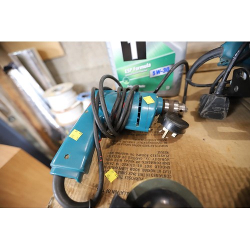 171 - Makita 10mm drill & Makita 100mm disc grinder - to be rewired by a qualified electrician (both)