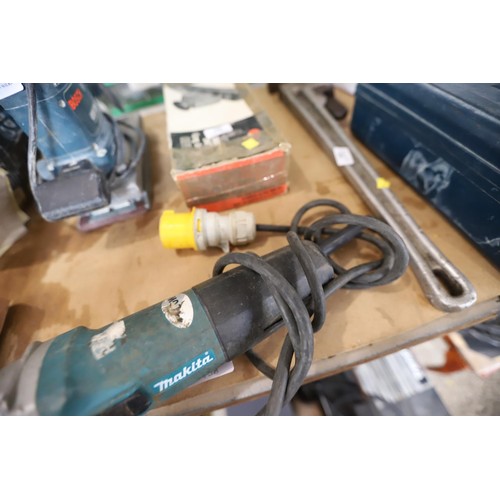 178 - 110v angle grinder - Makita - warranted until 12 noon Tuesday following the above sale