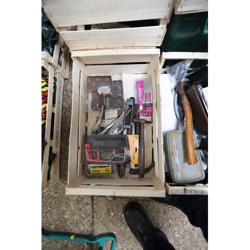 219 - Qty of various outside misc, incl tools, kneeler, etc