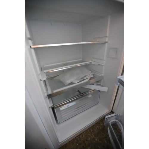 240 - Bosch integrated fridge (unused) - warranted until 12 noon Tuesday following the above sale