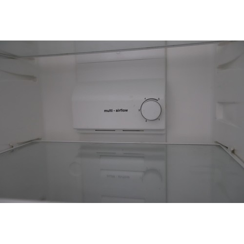 242 - Bosch fridge freezer - warranted until 12 noon Tuesday following the above sale