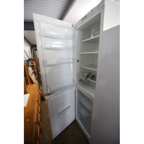 242 - Bosch fridge freezer - warranted until 12 noon Tuesday following the above sale