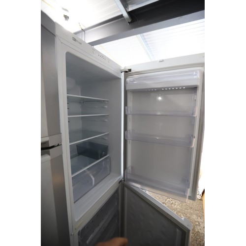 245 - Samsung fridge freezer - warranted until 12 noon Tuesday following the above sale