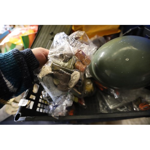 253 - Qty of Action Man accessories, helmets/guns, etc